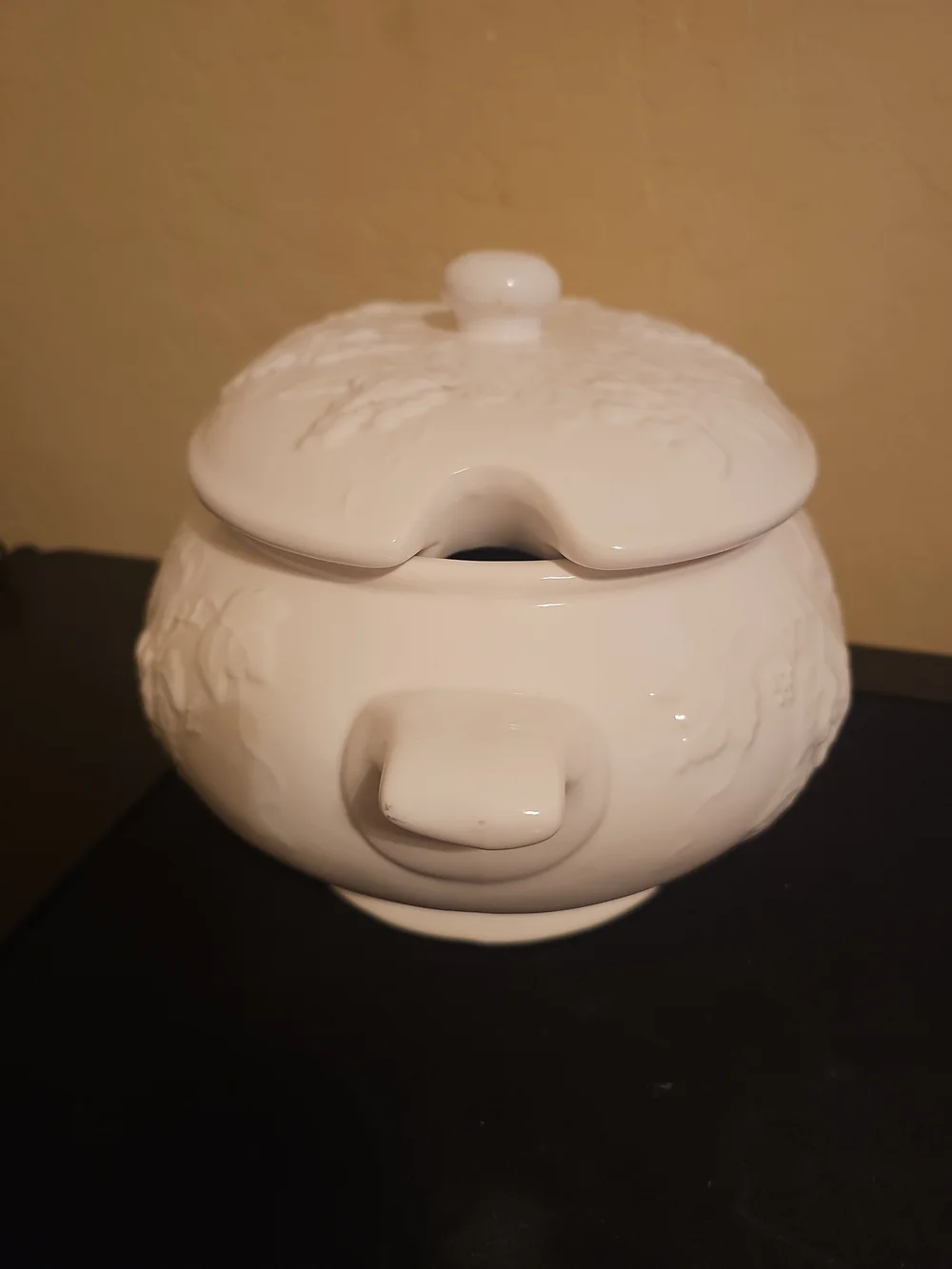 Vintage Large white casserole dish with fruit design bowl with lid No Spoon